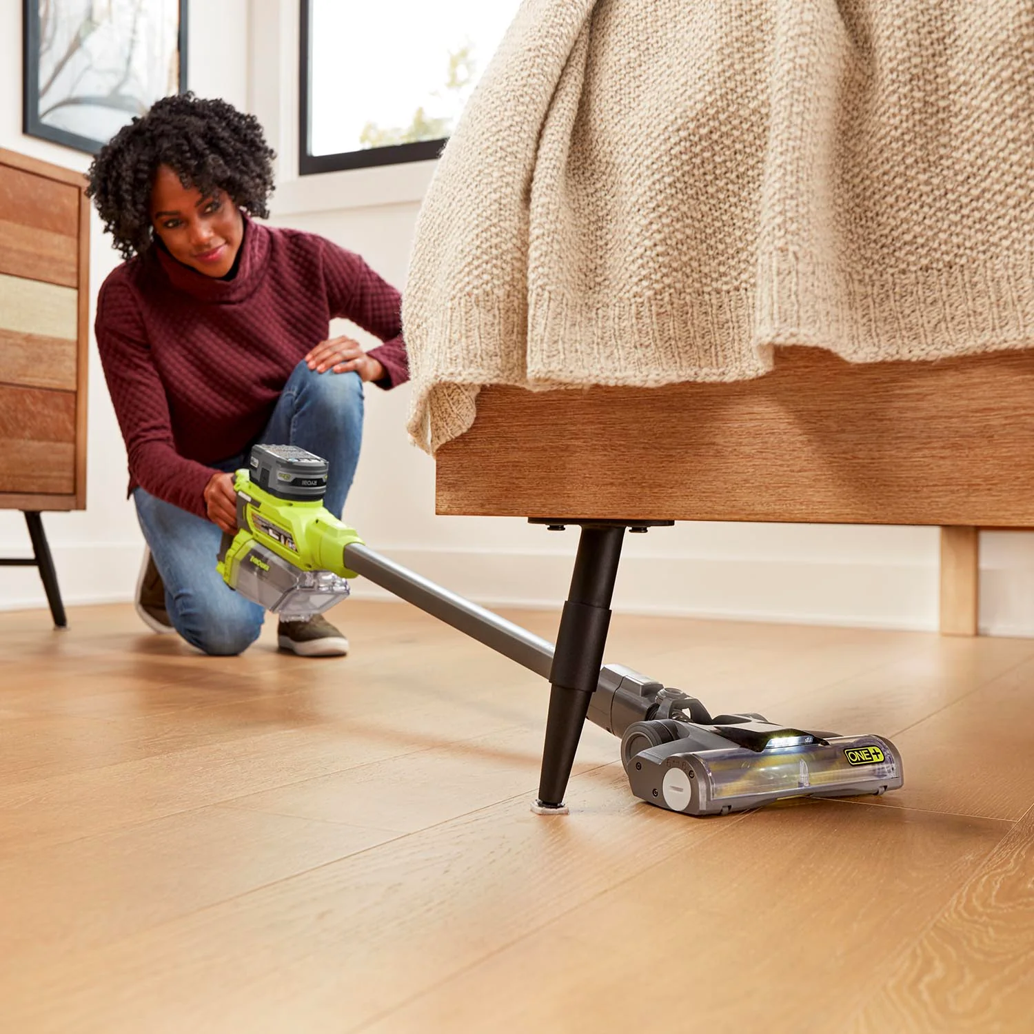 18V ONE+ Compact Stick Vacuum - Image 7
