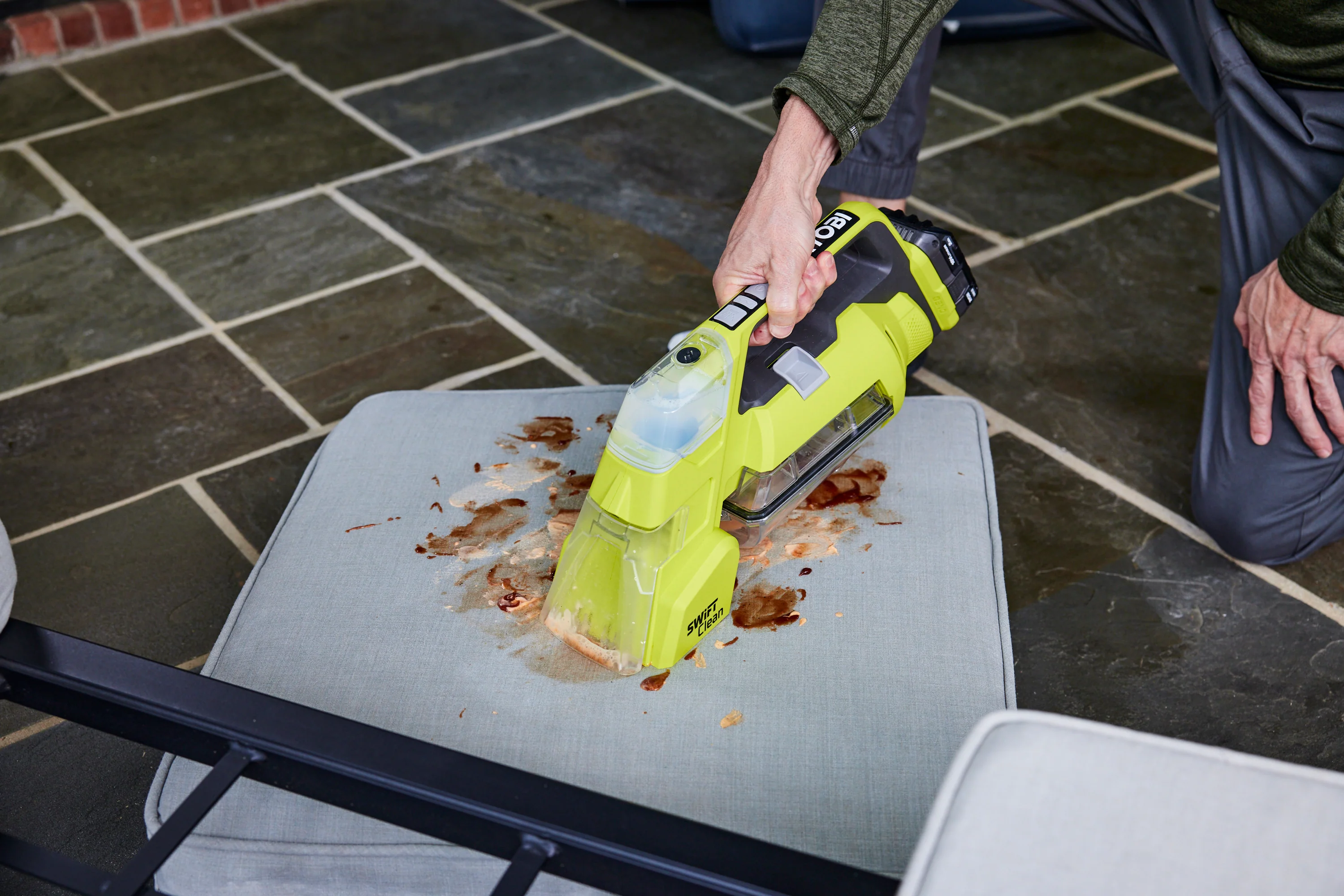 18V ONE+ SWIFTCLEAN SPOT CLEANER KIT - Image 10