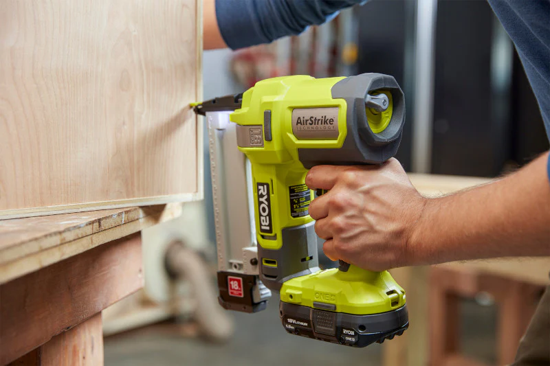 18V ONE+ AIRSTRIKE 18GA NARROW CROWN STAPLER KIT - Image 7