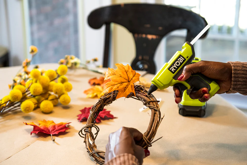 18V ONE+ COMPACT GLUE GUN KIT - Image 6