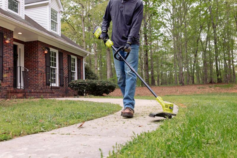 18V ONE+ HP Brushless String Trimmer/Edger Kit - Image 8